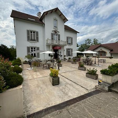 Logis Hotel & Restaurant Le Parcey エクステリア 写真